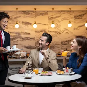 5* Hotel La Clef Champs-elysees By The Crest Collection