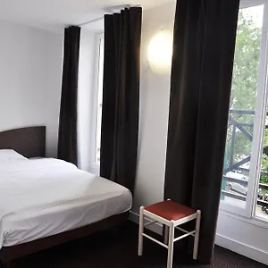 2* Hotel De La Tour
