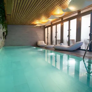 4* Hotel B55